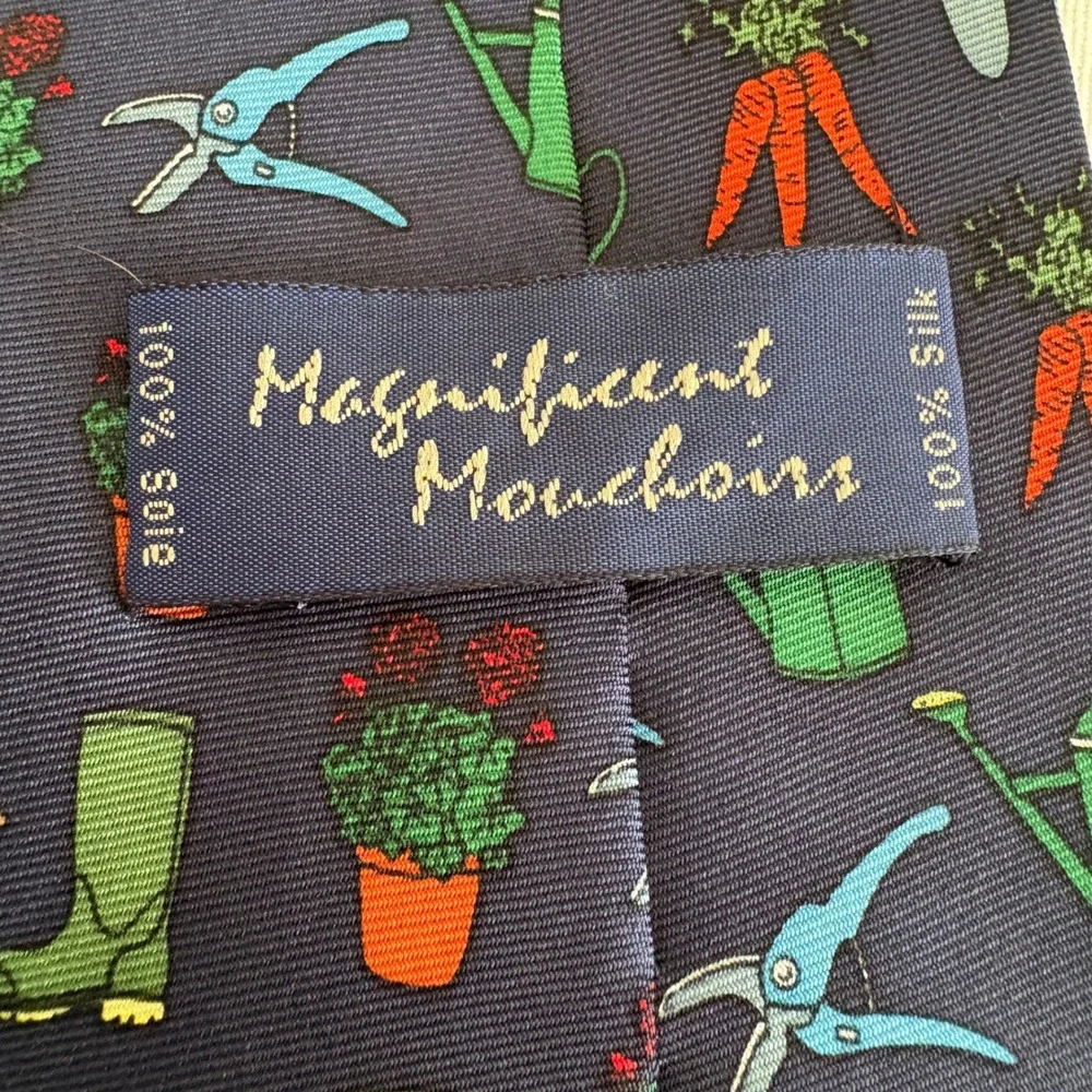 Magnificent Mouchoirs Mens Silk Tie Navy Garden Novelty Watering Can‎ Carrots